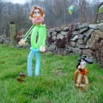 Luftballonfigur Spaziergänger mit Hund