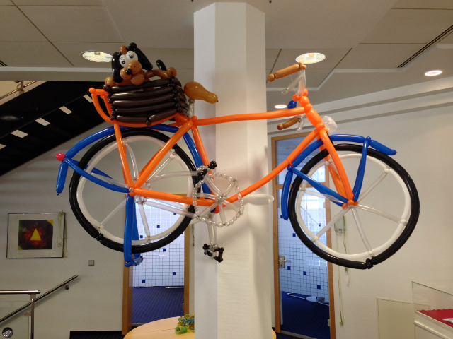 Luftballondekorationen Fahrrad aus Ballons