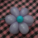 Luftballonblume als Tischschmuck