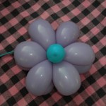Luftballonblume als Tischschmuck